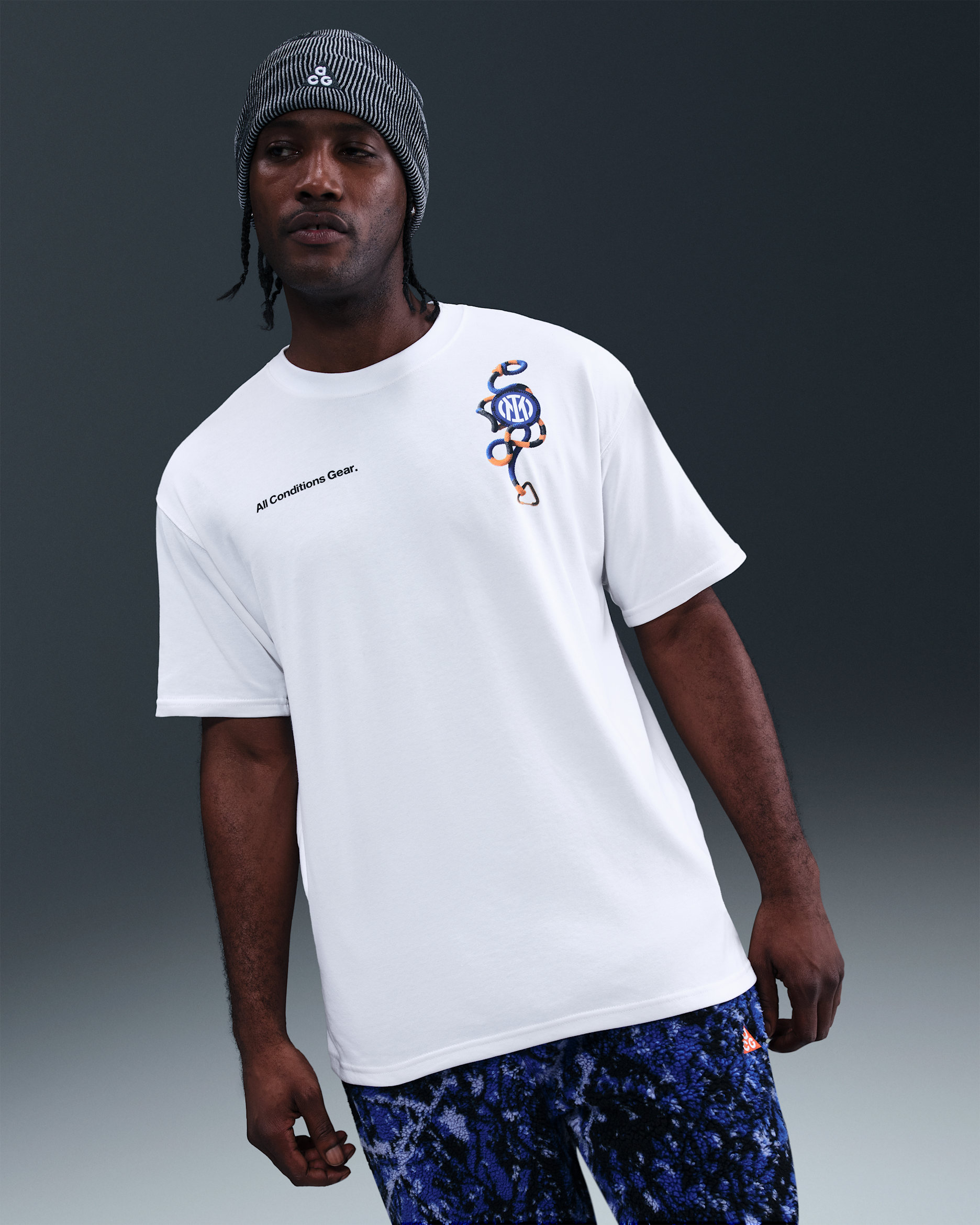 NIKE公式】インテル ミラノ メンズ ナイキ ACG サッカー Tシャツ